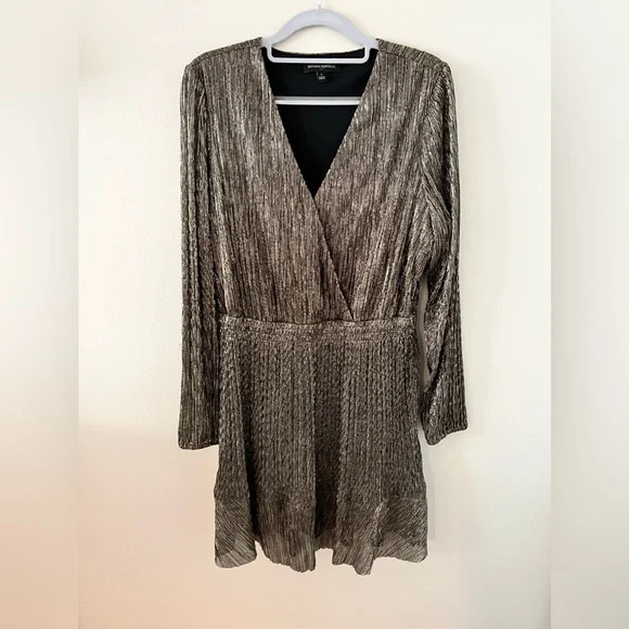 banana republic factory gold dress Trina Turk Women's Toulouse Short-Sleeve Fringe Dress in Toulon Teal size Medium